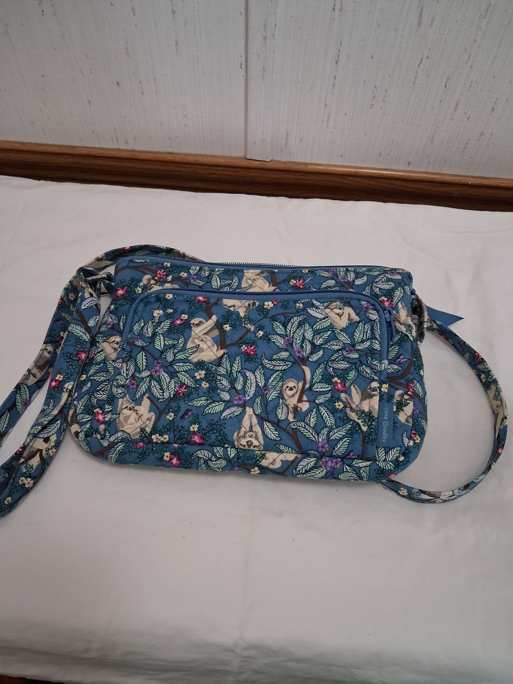 Vera Bradley Quilted Triple Zip Hipster Crossbody Blue Sloth Floral w/ Pockets